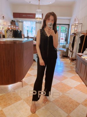 V領蕾絲拼接背心上衣