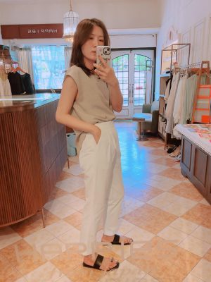 柔軟垂墜感無袖上衣